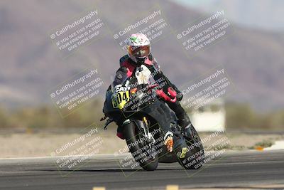 media/Oct-26-2025-Race Pace (Sun) [[c1447ca738]]/Non Verified (1st 20 Minutes of every Hour)/4-Turn 14 (1110am)/